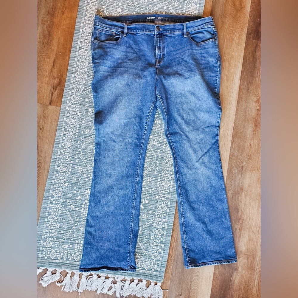 Mid Rise Blue Jeans